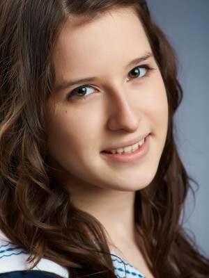 Bundi Viktória