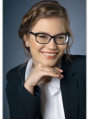 Ubornyák Eszter