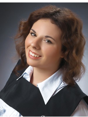 Lóczi Eszter