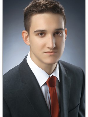 Szakálos Máté